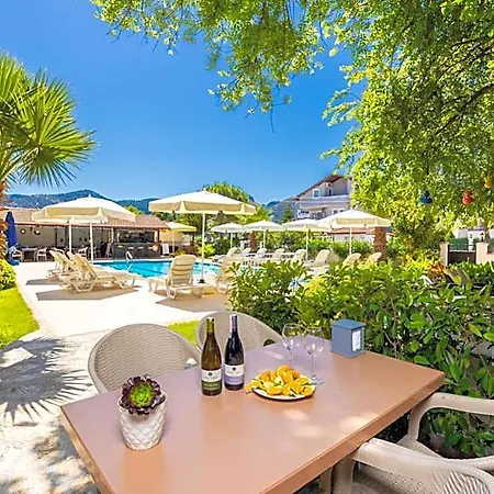 Safak Oasis *